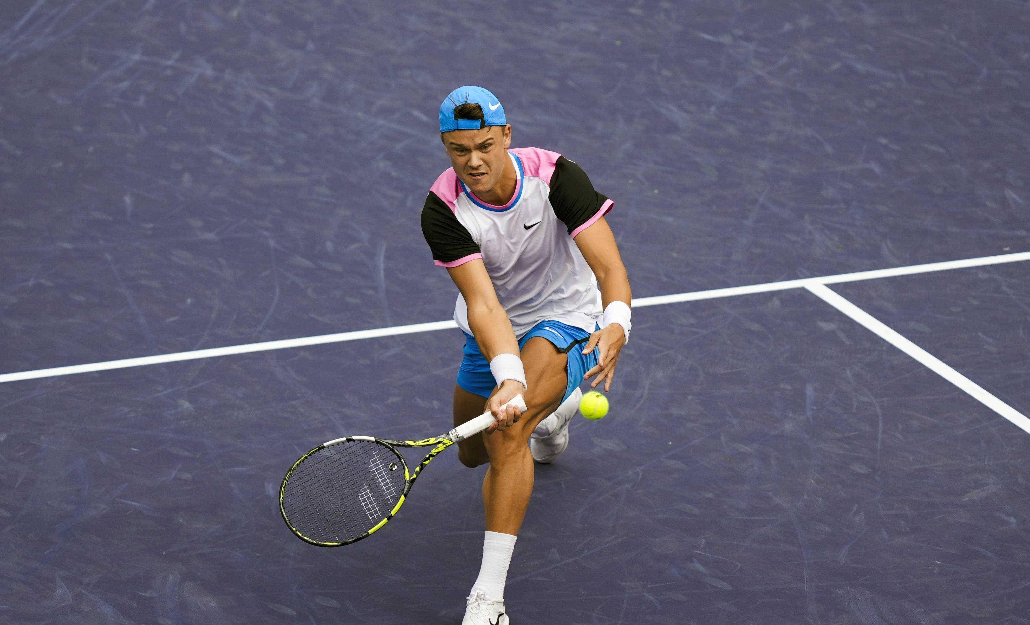 足坛激烈的 足坛激烈的