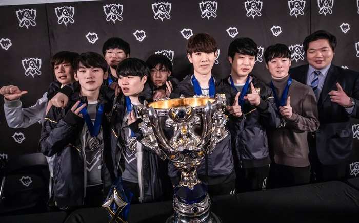 依旧克制 依旧克制